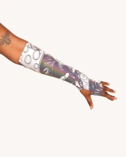 Secret Of Life Mushroom White Reflective Bodysuit With Sleeves -Iheartraves Sale Store Secret Life of A Mushroom White Reflective Bodysuit with Sleeves C1 Detail